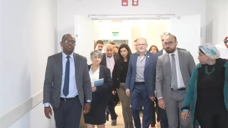 زيارة خبراء الإدارة الاستراتيجية الدوليين لمنشآت الرعاية الصحية