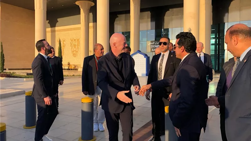 مطار سفنكس الدولي يستقبل رئيس الفيفا