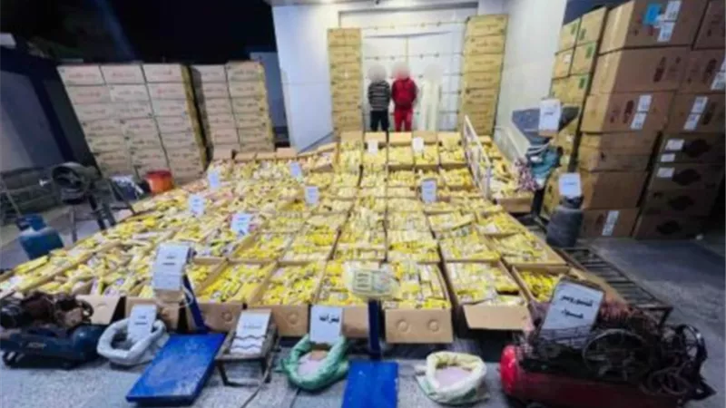 ضبط 3 أشخاص يديرون ورشة لتصنيع الألعاب النارية وبداخلها 12 مليون