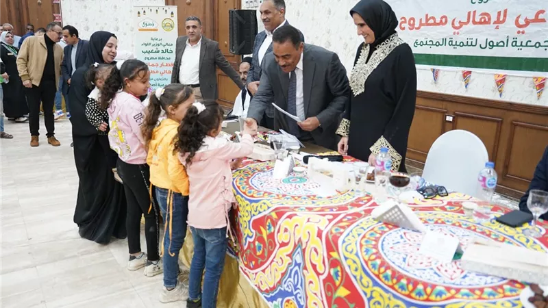 محافظ مطروح يشارك الايتام حفل الافطار الجماعي السنوي