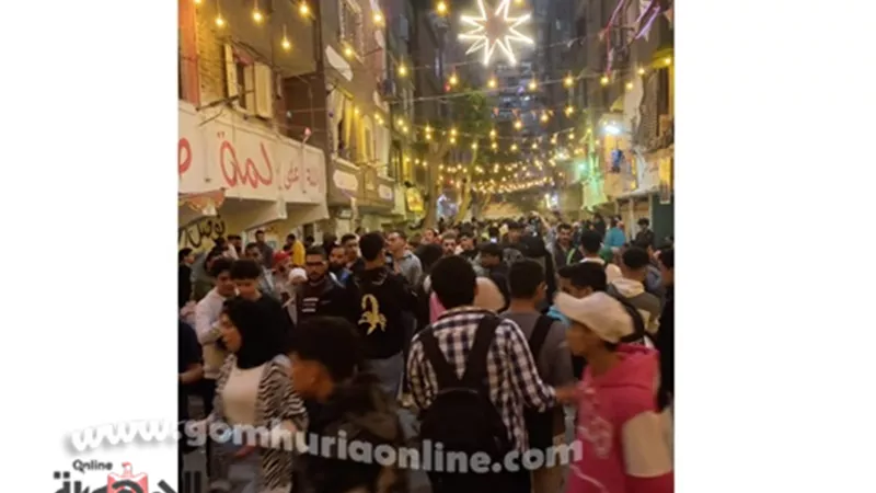 شاهد فرحة المصريين فى إفطار المطرية
