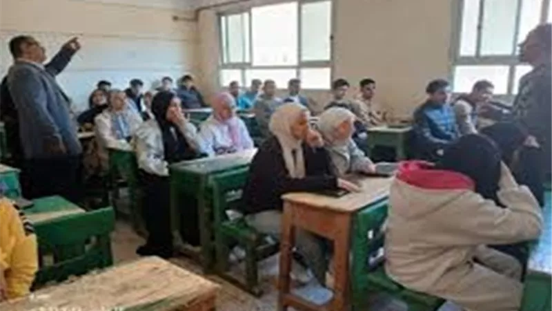 مديرالتعليم العام يتابع مدارس إدارة زفتى التعليمية