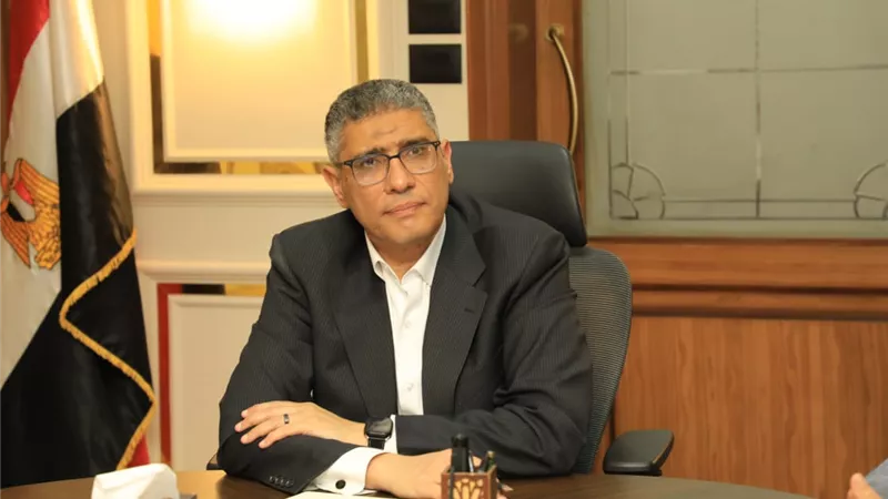 النجار يتابع موقف واحتياحات المنشآت الصحية بالجيزة