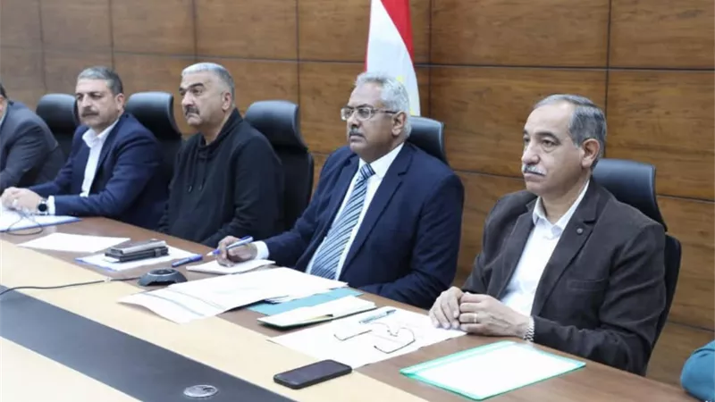 اجتماع سكرتير عام محافظة البحر الأحمر مع وزيرة التنمية المحلية