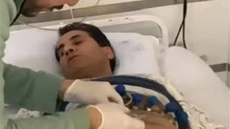 نقل أحمد شيبة الى المستشفى بعد تعرضه لوعكه صحية