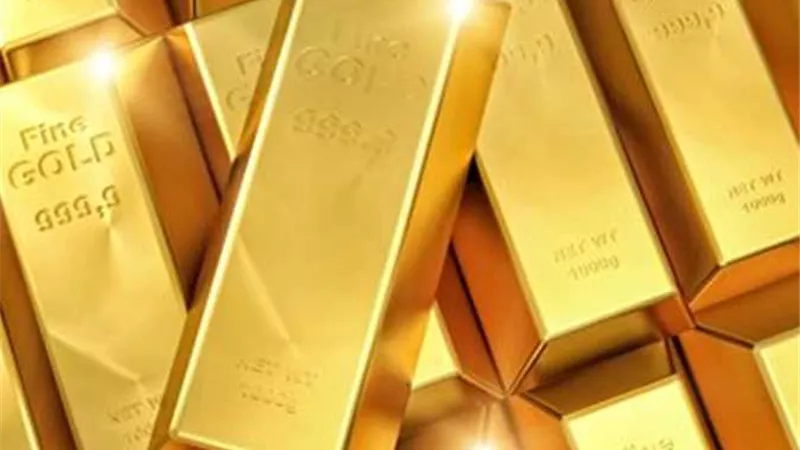 تراجع أسعار الذهب بعد ارتفاعها إلى مستوى تاريخي