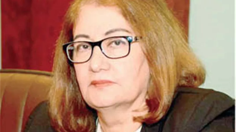 ماجدة موريس: تناقض عجيب في 