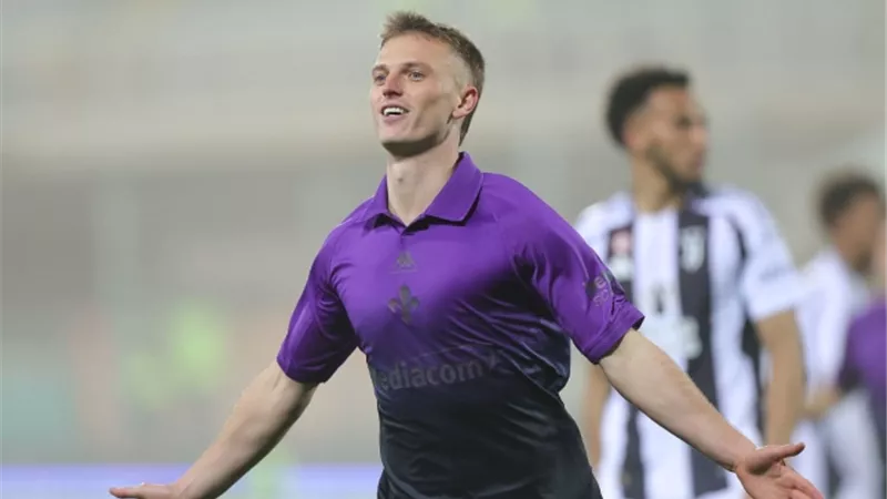 فيورنتينا يقسو على يوفنتوس بثلاثية في الدوري الإيطالي
