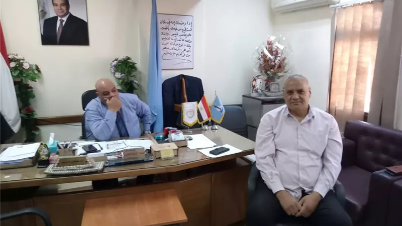 تعليم البحرالأحمر يعقد اجتماعا مع موجهى عموم المواد