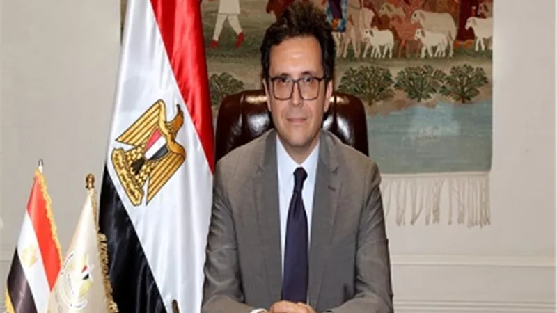 وزير الثقافة يوافق على مد برنامج 