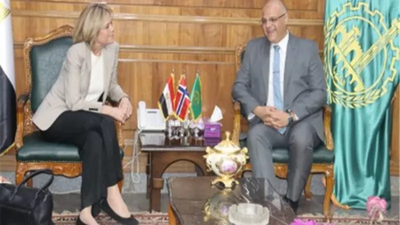محافظ القليوبية يستقبل سفيرة النرويج وممثل صندوق الامم المتحدة للسكان