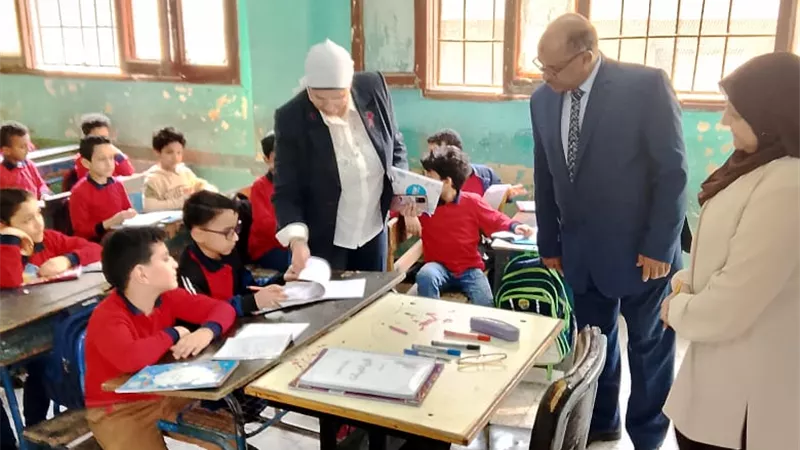 مدير تعليم القاهرة تتابع العملية التعليمية بإدارتى دار السلام والمعادي