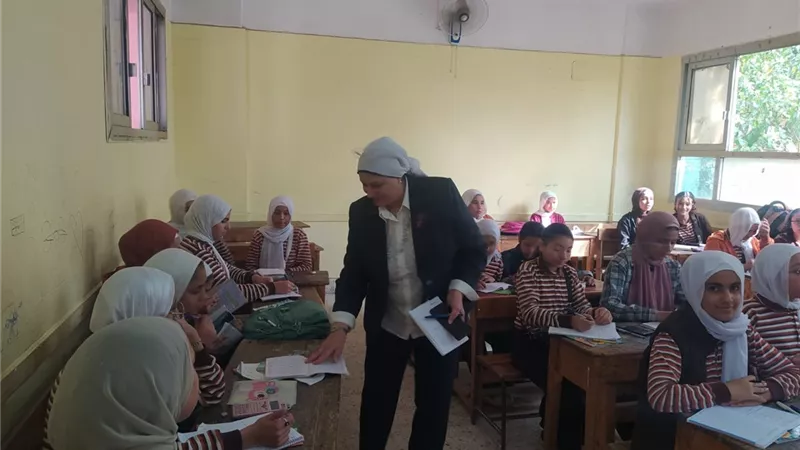 مدير تعليم القاهرة: تطبيق الانضباط هو أساس نجاح العملية التعليمية