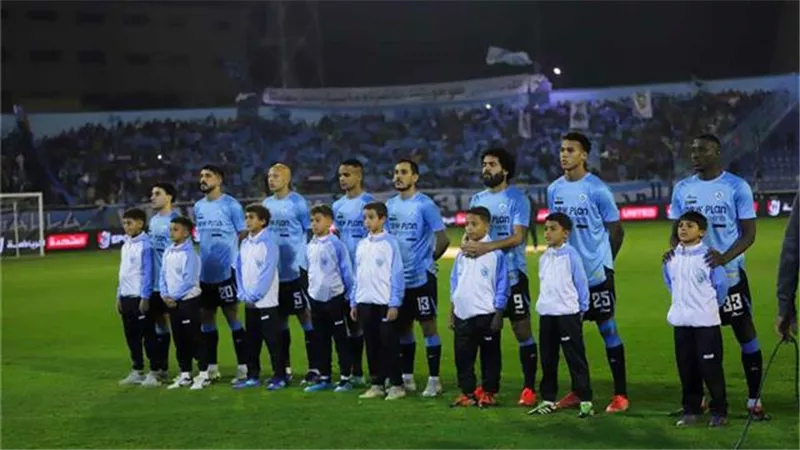 بابا فاسيليو يعلن تشكيل غزل المحلة لمواجهة البنك الأهلى