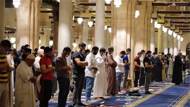 حكم تَرك صلاة الجُمعة والتكاسل عن أدائها؟