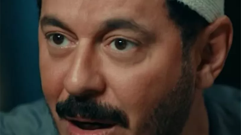 مسلسل حكيم باشا الحلقة 18.. مصطفى شعبان يستمع إلى نصائح والده
