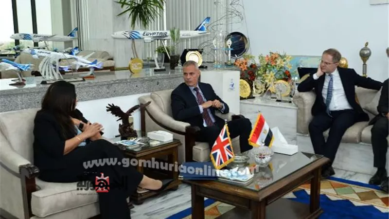 عادل يبحث وفد السفارة البريطانية لدعم التعاون المشترك