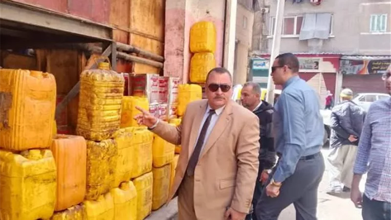 زيوت وطحينة مجهولة المصدر بأسواق دمياط