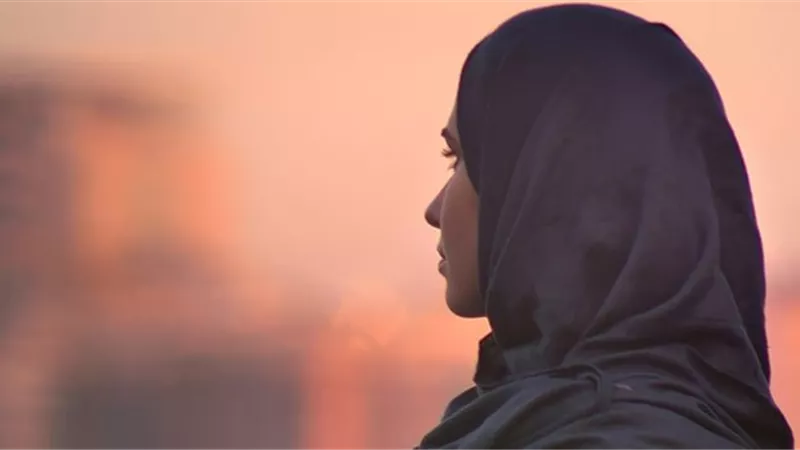 أنت تسأل ودار الإفتاء تجيب..حكم كشف الشعر أمام زوج الإبنة