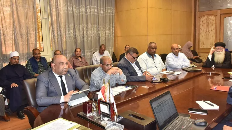 سكرتير عام الأقصر يعقد اجتماع اللجنة التنسيقية للسكان