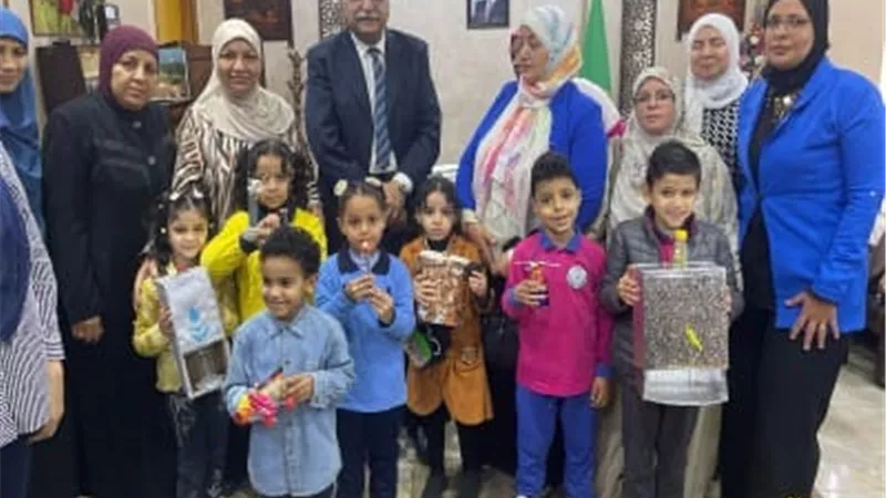 مدير تعليم القليوبية يدعم الأطفال المشاركين بمسابقة الطفل المبدع
