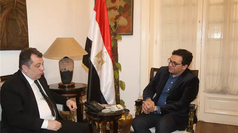 وزير الثقافة يلتقي السفير الأرميني لبحث سبل تعزيز التعاون الثقافي