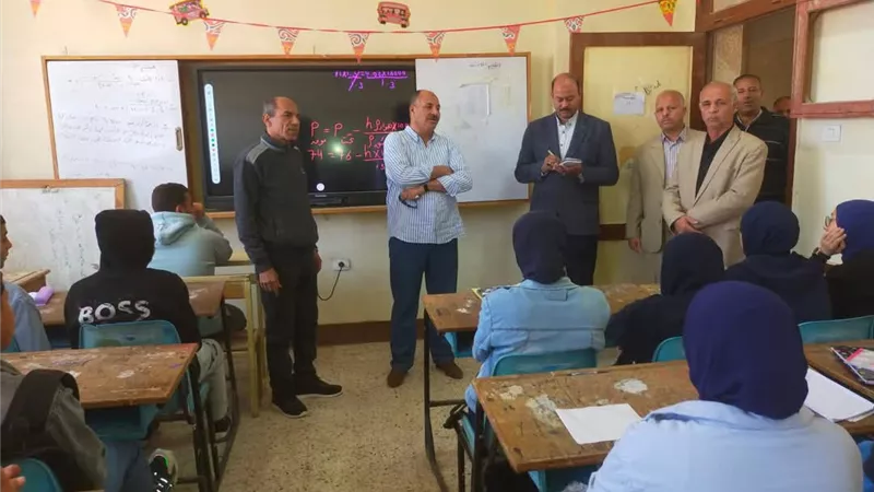 مدير تعليم المنيا يواصل جولاته الميدانية المفاجئة على المدارس