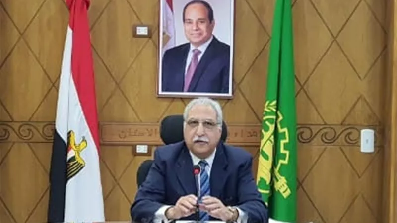 مديرتعليم القليوبية يشدد على الالتزام بأقصى درجات الانضباط بالمدارس