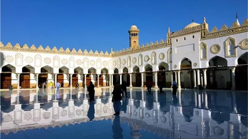 تخصيص 10 مساجد للاعتكاف بالبحر الأحمر