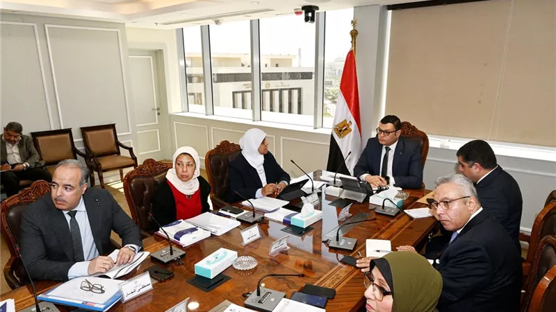 وزير الإسكان يستعرض تعديلات قانون البناء الجديد