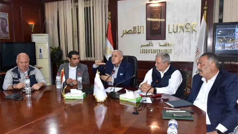 عماره يعلن الانتهاء من أعمال إصلاح أعطال خطى الصرف الصحى بالحبيل