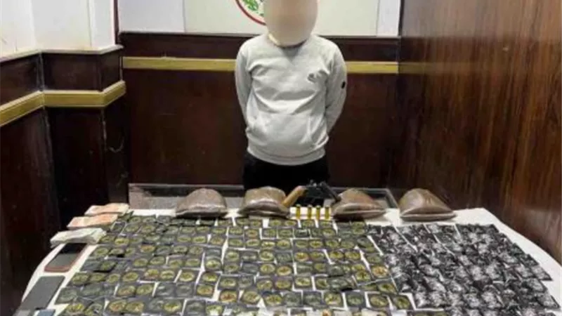 عاطل بالقاهرة سقط ب 