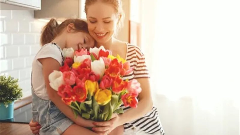عيد الأم حول العالم .. تقاليد واحتفالات تختلف ولكن 