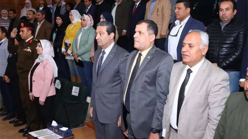 محافظ دمياط يشهد إحتفالية التربية والتعليم بيوم الشهيد