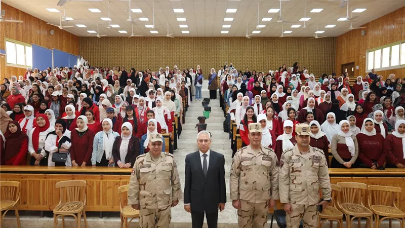 أولى دورات التربية الوطنية للفتيات بجامعة المنيا
