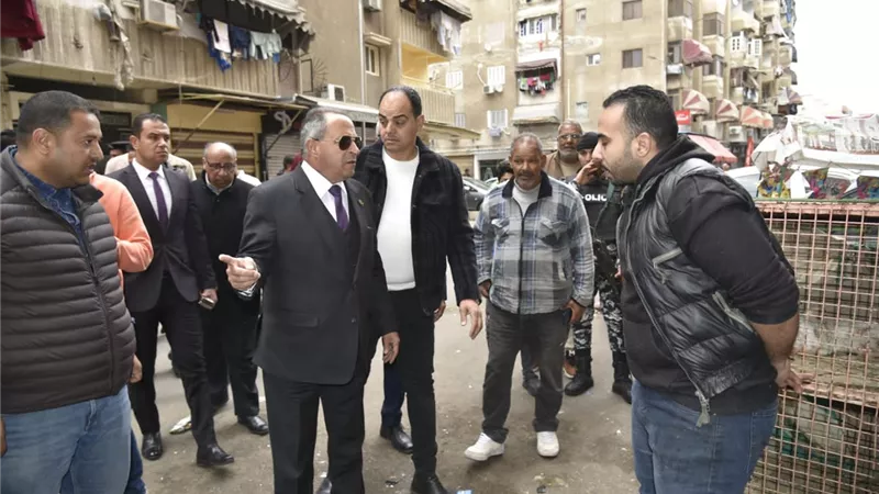 محافظ بورسعيد يشدد بوضع صناديق للقمامة أمام المحال أول أبريل