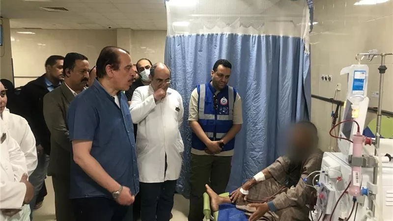 نائب وزير الصحة يجرى زيارة ميدانية لعددٍ من المستشفيات بأسيوط