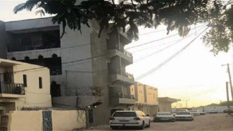سرقوا المساكن ليلاً بكسر كالون الباب
