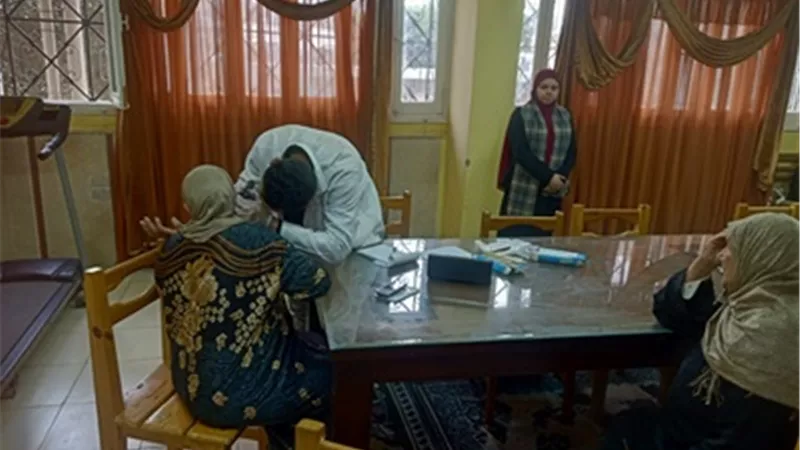 جامعة قناة السويس تنظم قافلة طبية إلى قصر ضيافة كبار السن