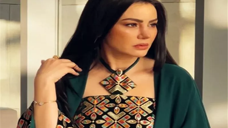 دينا فؤاد تبدأ السيطرة على القصر بأوامر مصطفى شعبان