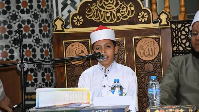 تكريم 400 طفل من حفظة القرآن الكريم بمسجد التواب بالغردقة