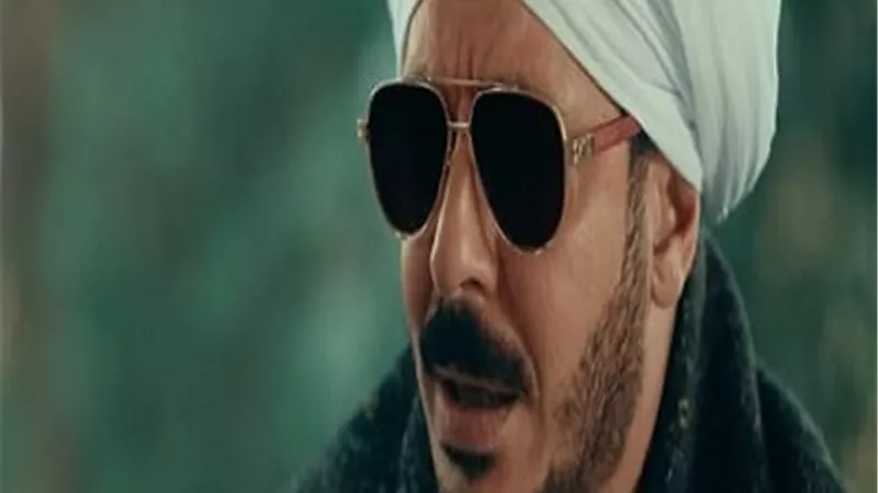حكيم باشا الحلقة 23.. مصطفى شعبان يحصل على الزئبق الأحمر من المغارة