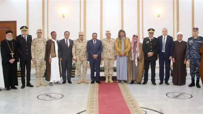 المنطقة الغربية العسكرية تنظم حفل إفطار لشيوخ وعواقل مطروح