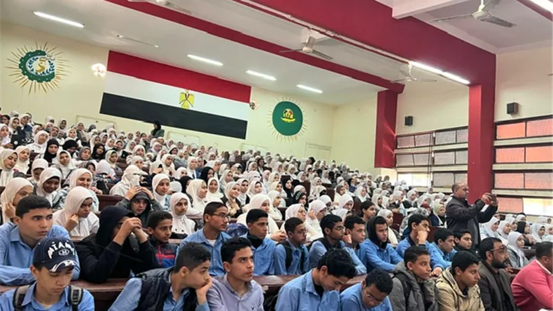 اعلام الفيوم ينظم لقاء تثقيفيا للحوار الطلابي وبناء الوعي الوطنى
