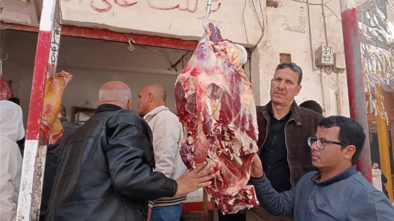 ضبط 106 مخالفات تموينية على الأسواق والمخابز بالمنيا
