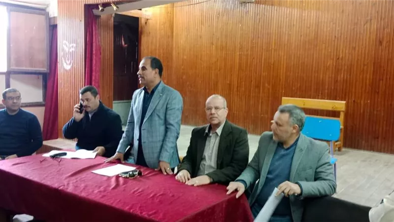 مدير تعليم الخانكة يشدد علي حضور الطلاب