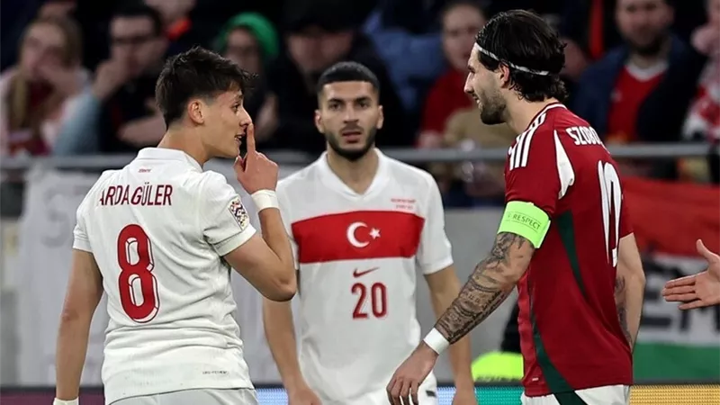 شاهد| نجم ليفربول يسخر من لاعب ريال مدريد