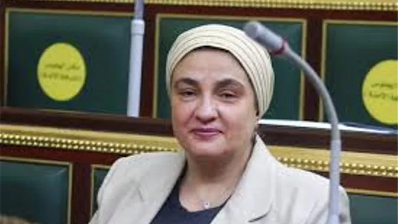 سميرة تطالب بمواجهة العنف ضد النساء