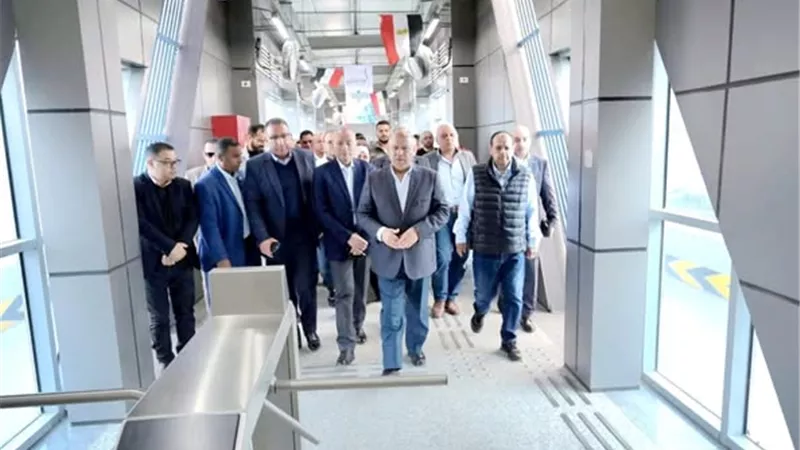 الوزير: تكثيف العمل لتحسين الصورة البصرية على الطريق الدائري