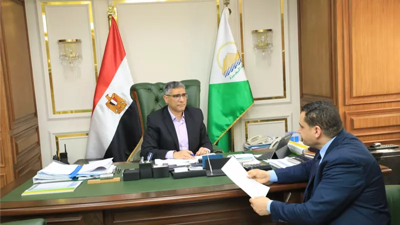 محافظ الجيزة يطلع على خطة التموين خلال العيد